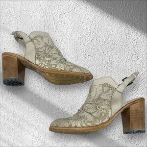FREE PEOPLE Western‎ Bootie Slingback Sz 38 Laser Cut Floral Leather Boot Boho